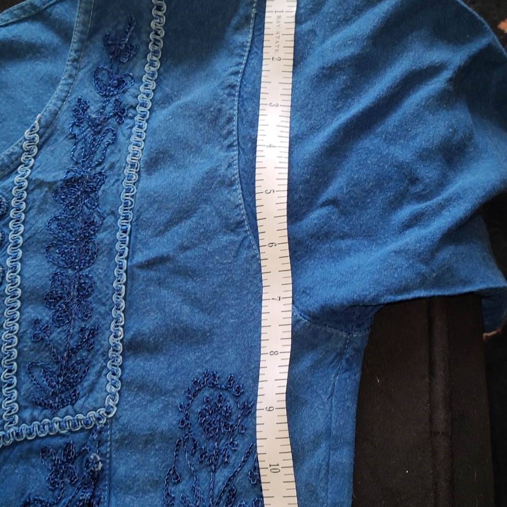 Dress - Picture 7 of 8